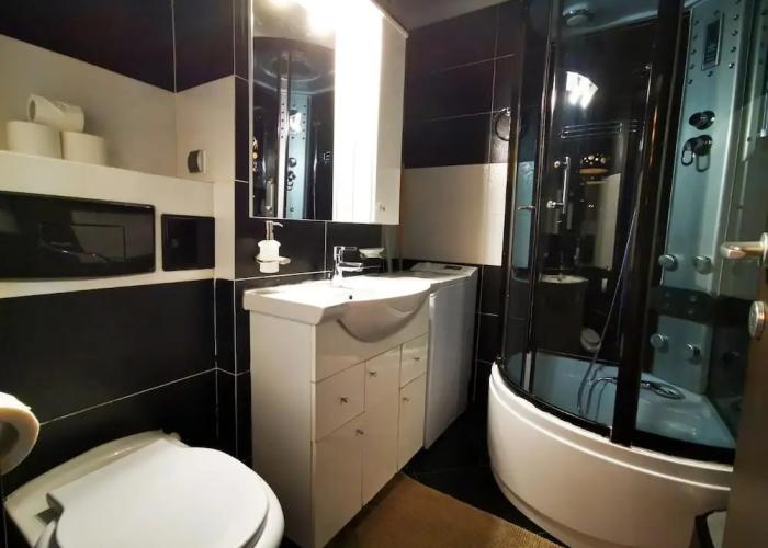 Studio G by MRG Apartments