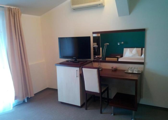 Hotel Baneasa Parc