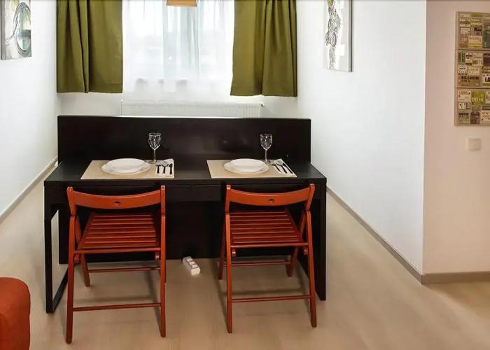 Studio R by MRG Apartments