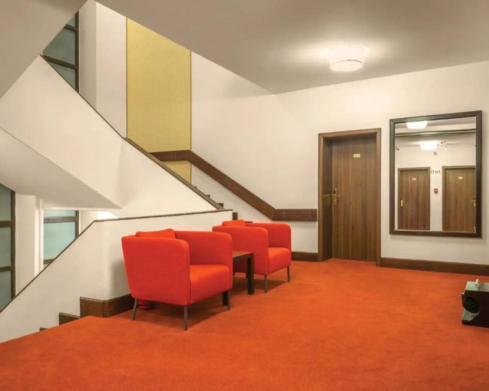 фото Hotel Capitol