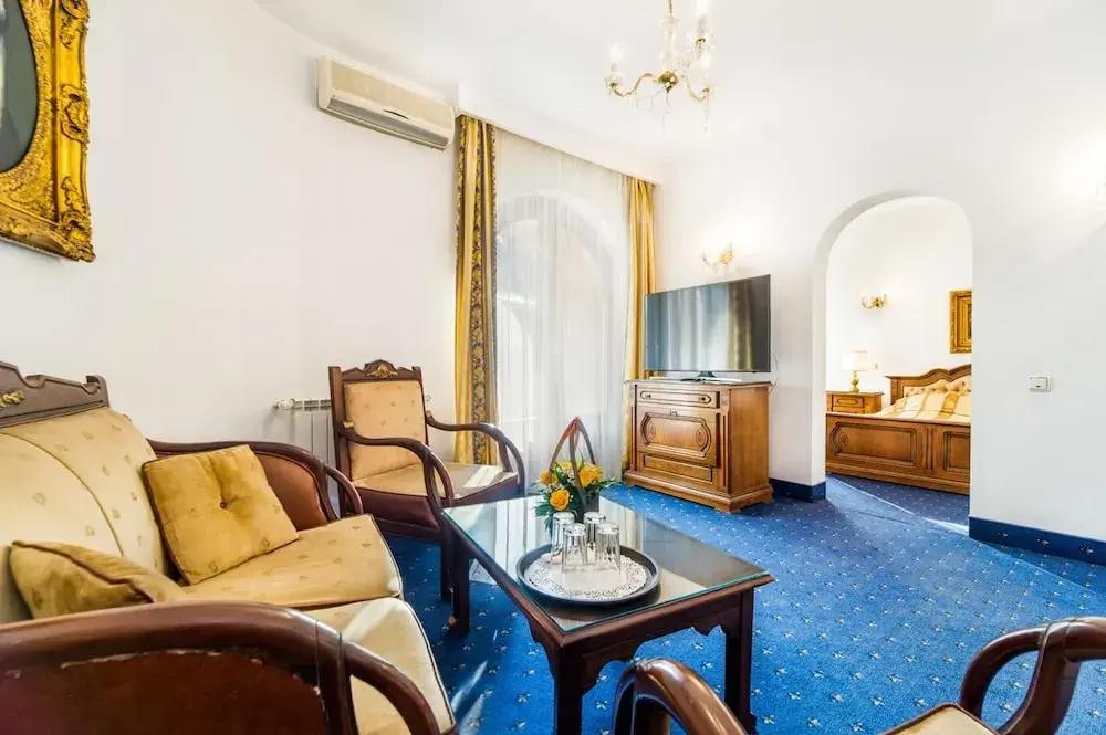 фото Hotel Carpati