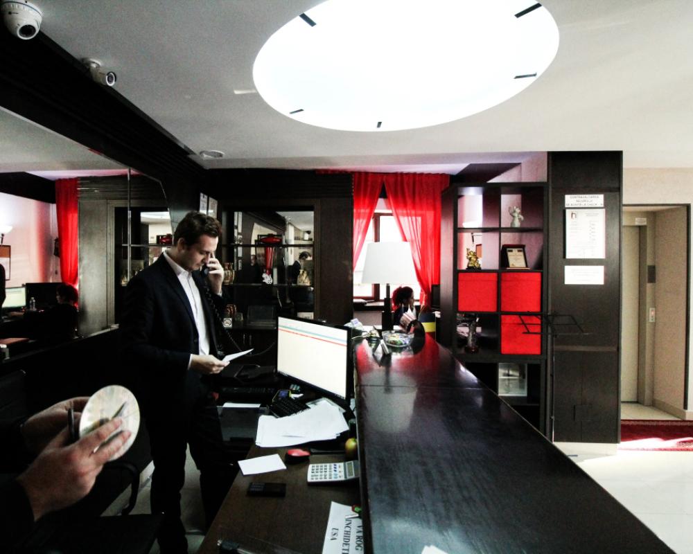 фото Hotel Razvan