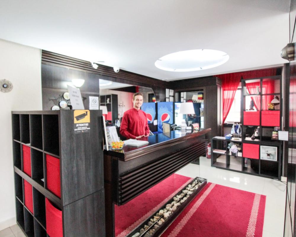 фото Hotel Razvan