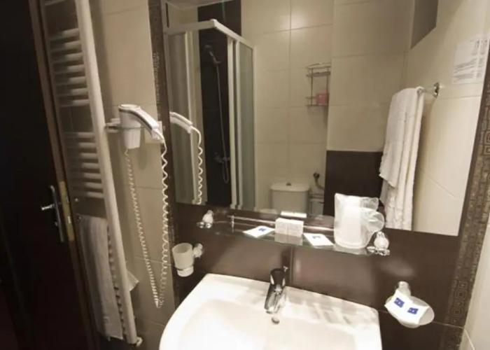 Hotel Razvan