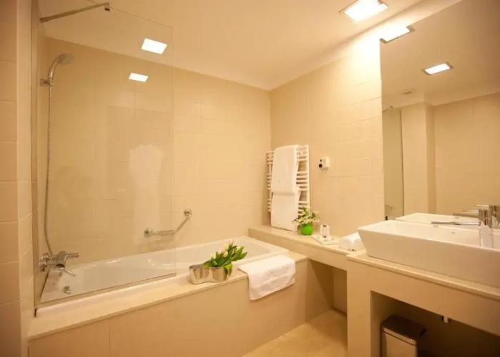 Capital Plaza Hotel
