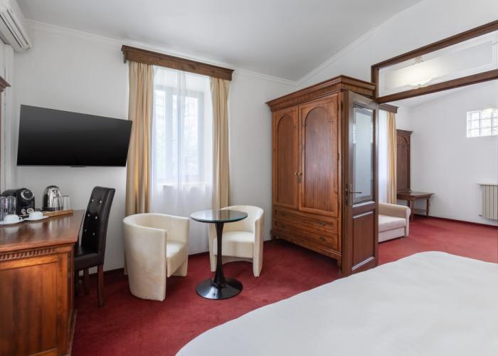 Arc de Triomphe by CityBookings