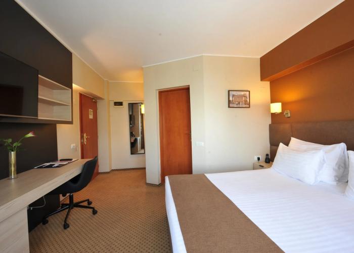 Crystal Palace Hotel