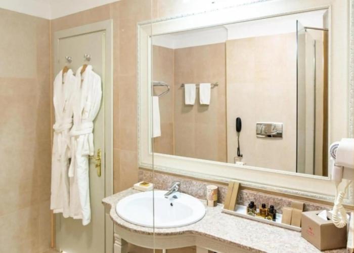 Phoenicia Grand Hotel