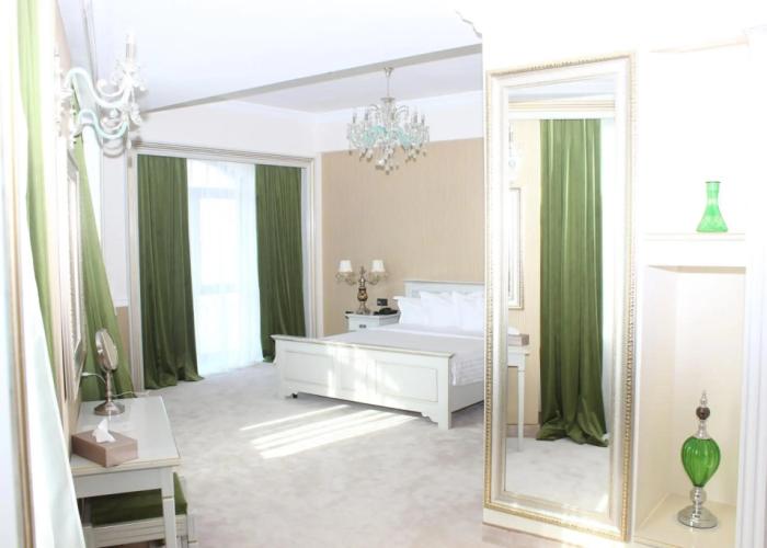 Phoenicia Grand Hotel