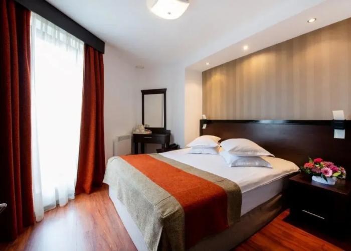 Hotel Duke Armeneasca