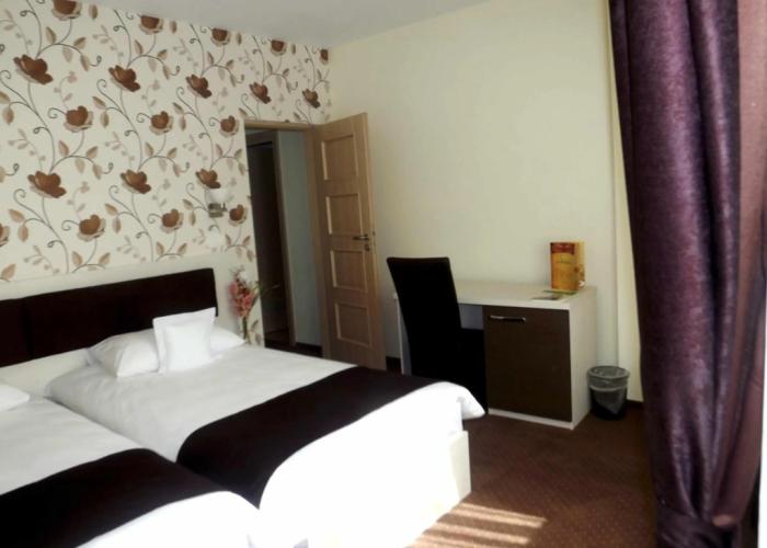 West Plaza Hotel
