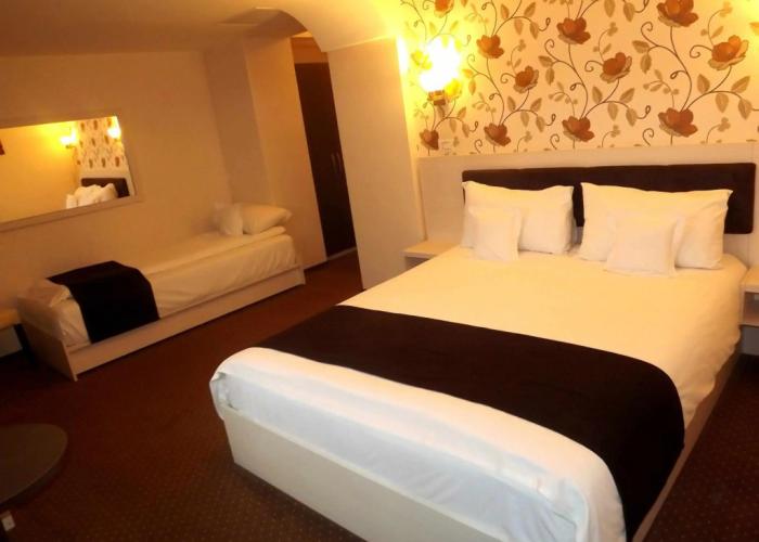 West Plaza Hotel