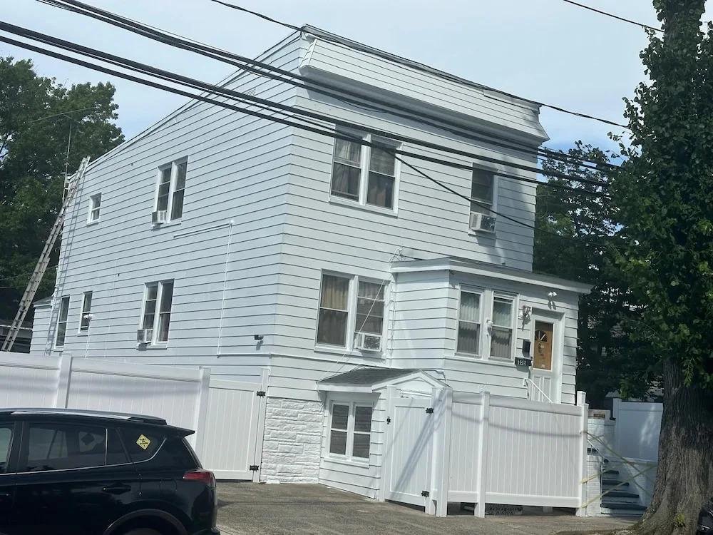 Divine Villa & Resorts Guest House