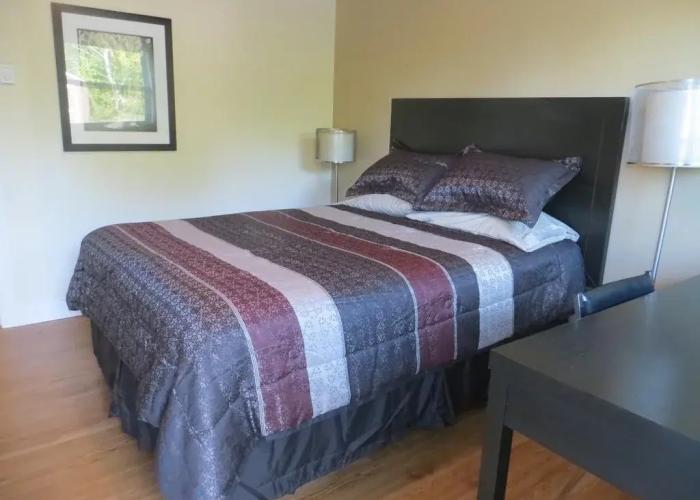 Fundy Line Motel