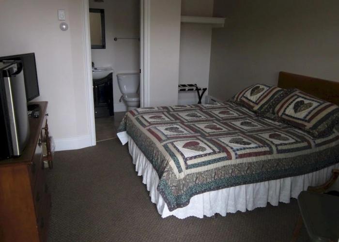 Fundy Line Motel