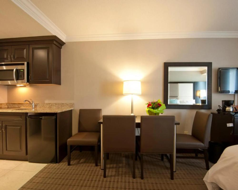 фото Visitors Inn