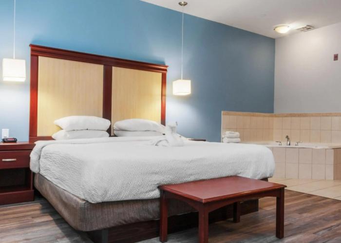 Days Inn by Wyndham Hamilton
