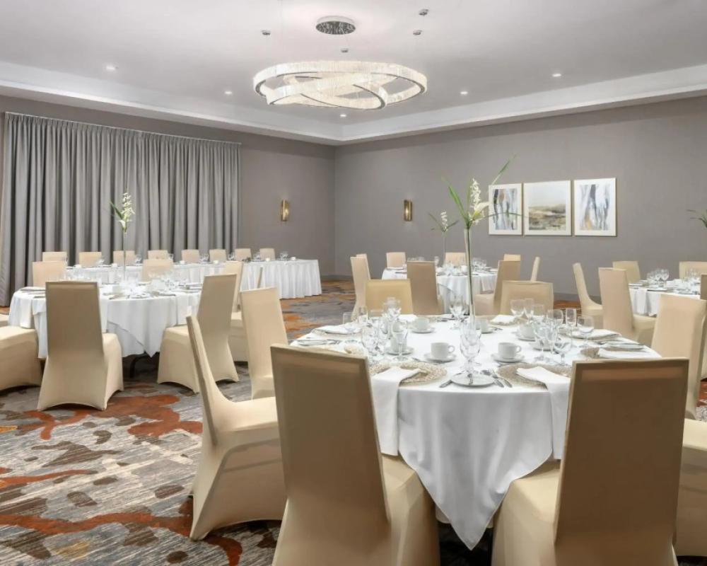 фото DoubleTree by Hilton Kitchener