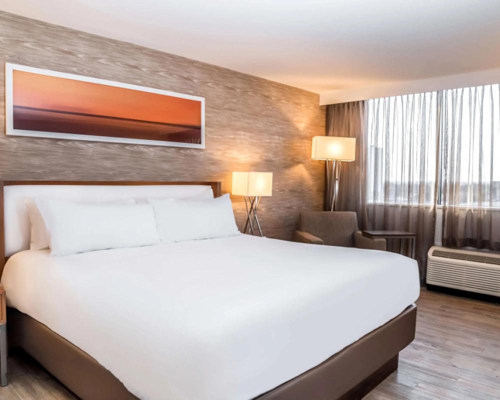 фото DoubleTree by Hilton Kitchener