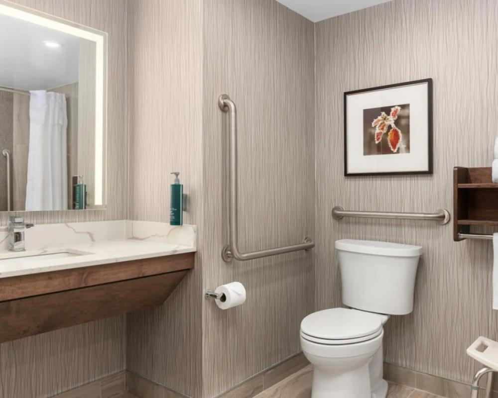 фото DoubleTree by Hilton Kitchener