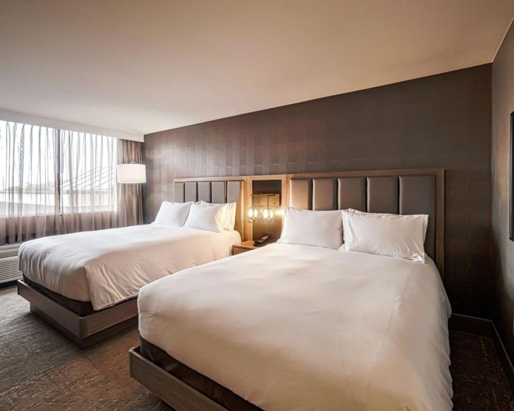 фото DoubleTree by Hilton Kitchener