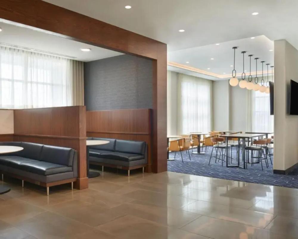 фото Courtyard by Marriott Kitchener