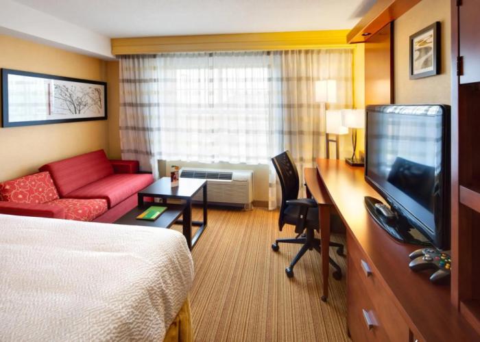 Courtyard by Marriott London