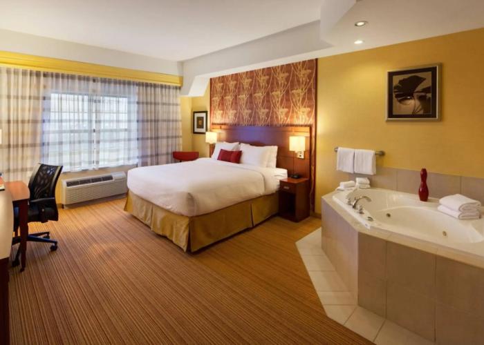 Courtyard by Marriott London