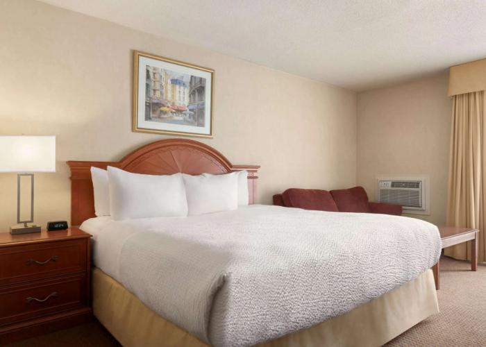 Days Inn by Wyndham London