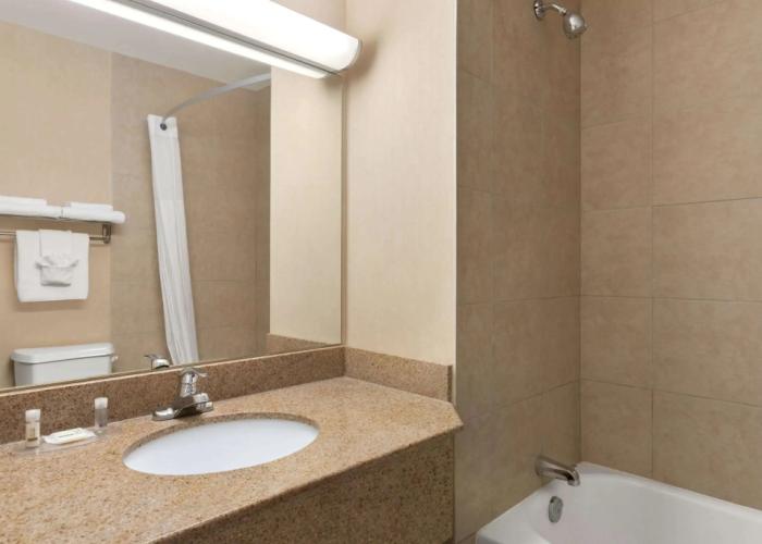 Days Inn by Wyndham London