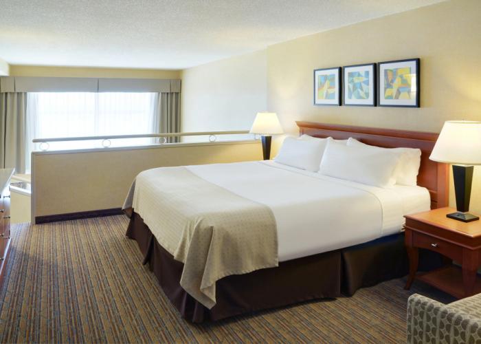 Holiday Inn Hotel & Suites London by IHG