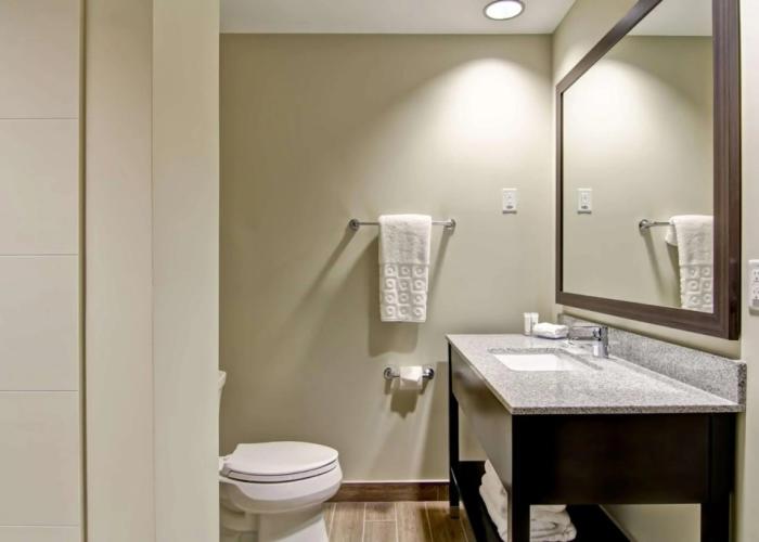 Best Western London Airport Inn & Suites