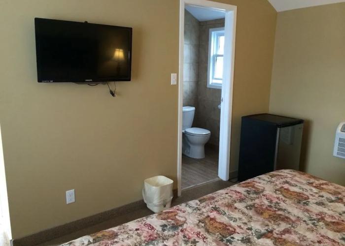 Super 7 Motel