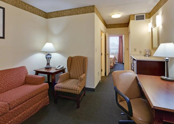 Country Inn & Suites by Radisson London South