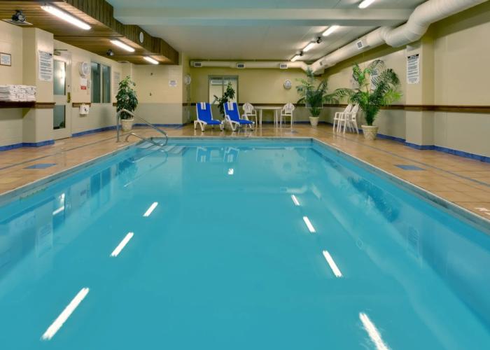 Country Inn & Suites by Radisson London South
