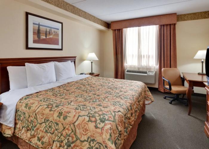 Country Inn & Suites by Radisson London South