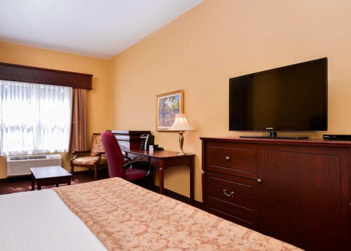 Best Western Plus Fredericton Hotel & Suites