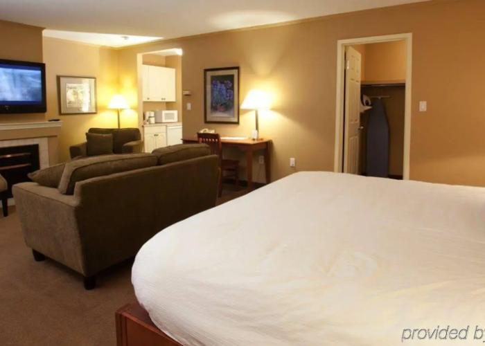 Amsterdam Inn & Suites Moncton