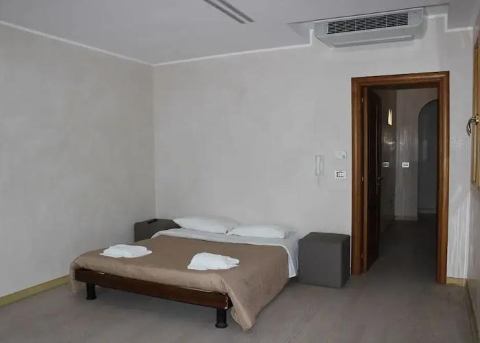Palazzo De Donno App No04