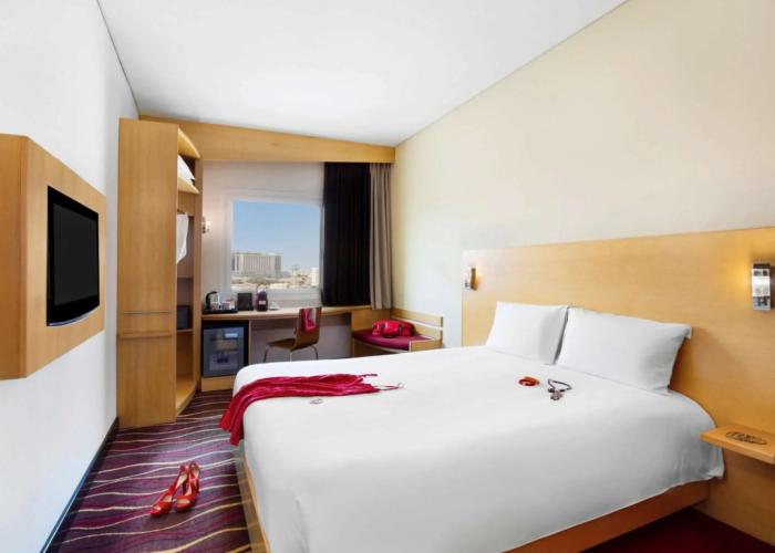 ibis Muscat