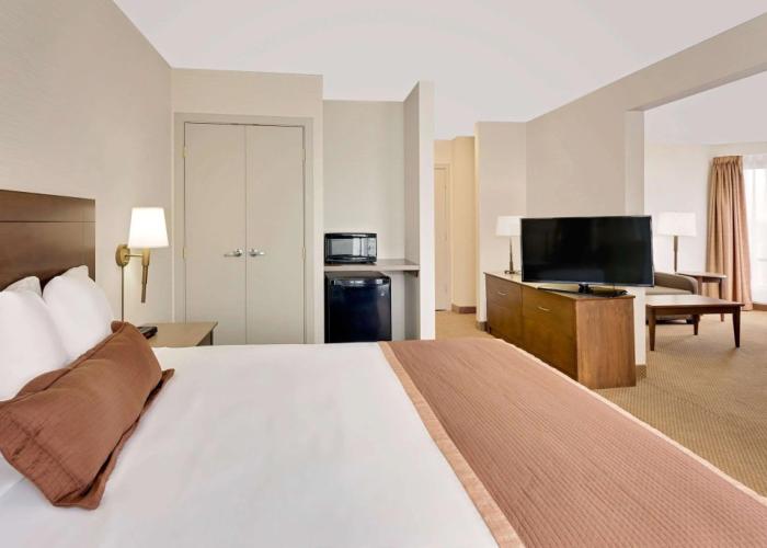 Ramada by Wyndham Kamloops