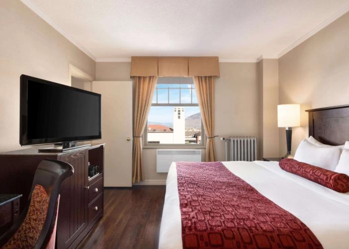 The Plaza Hotel Downtown, Trademark Collection by Wyndham