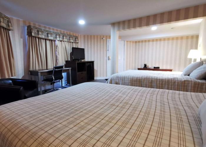 Rodeway Inn & Suites