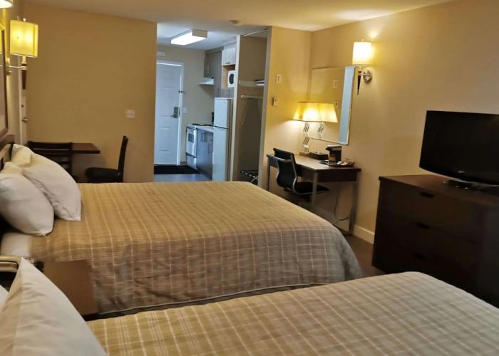 Rodeway Inn & Suites