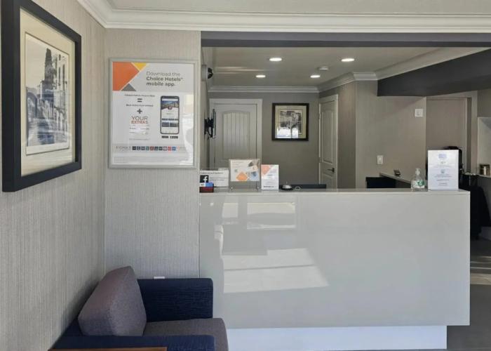 Rodeway Inn & Suites
