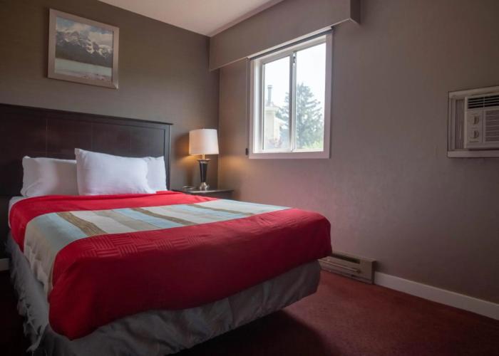 Best Budget Inn and Suites