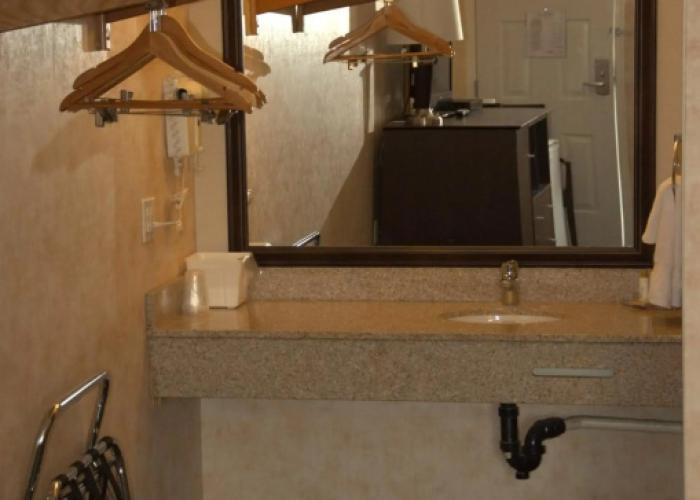 Best Budget Inn and Suites