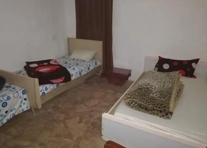 Trajan Guest House - Hostel