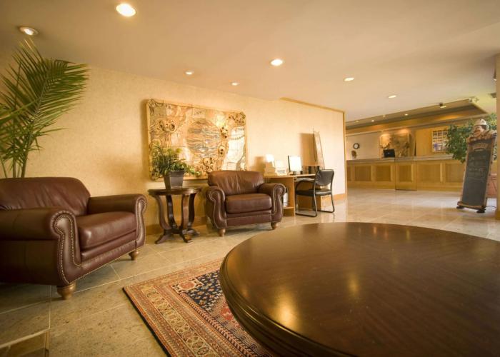 Coast Discovery Inn