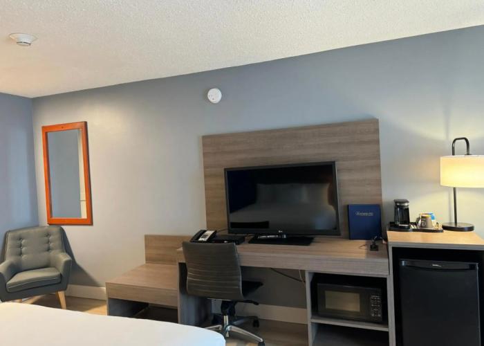 Anchor Inn And Suites